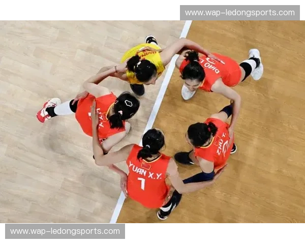 巅峰对决：当中国女排遇上塞尔维亚，这不只是一场球赛，而是意志与荣耀的史诗